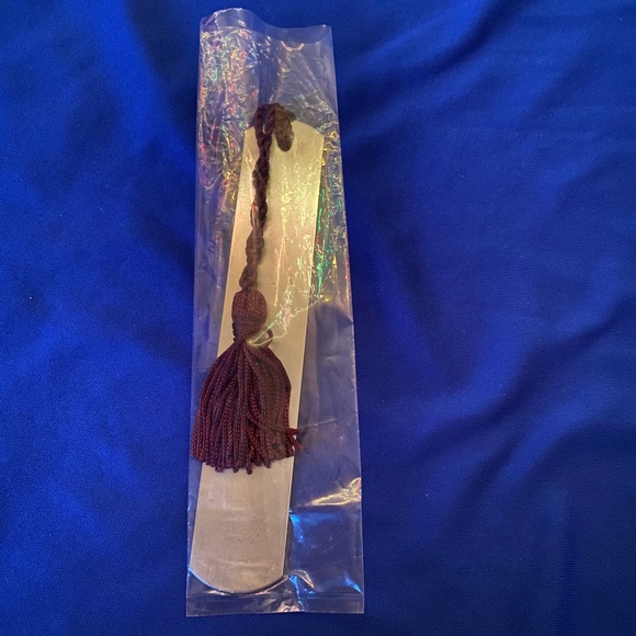 Salisbury Pewter Bookmark with Burgundy Tassel - Picture 2 of 14